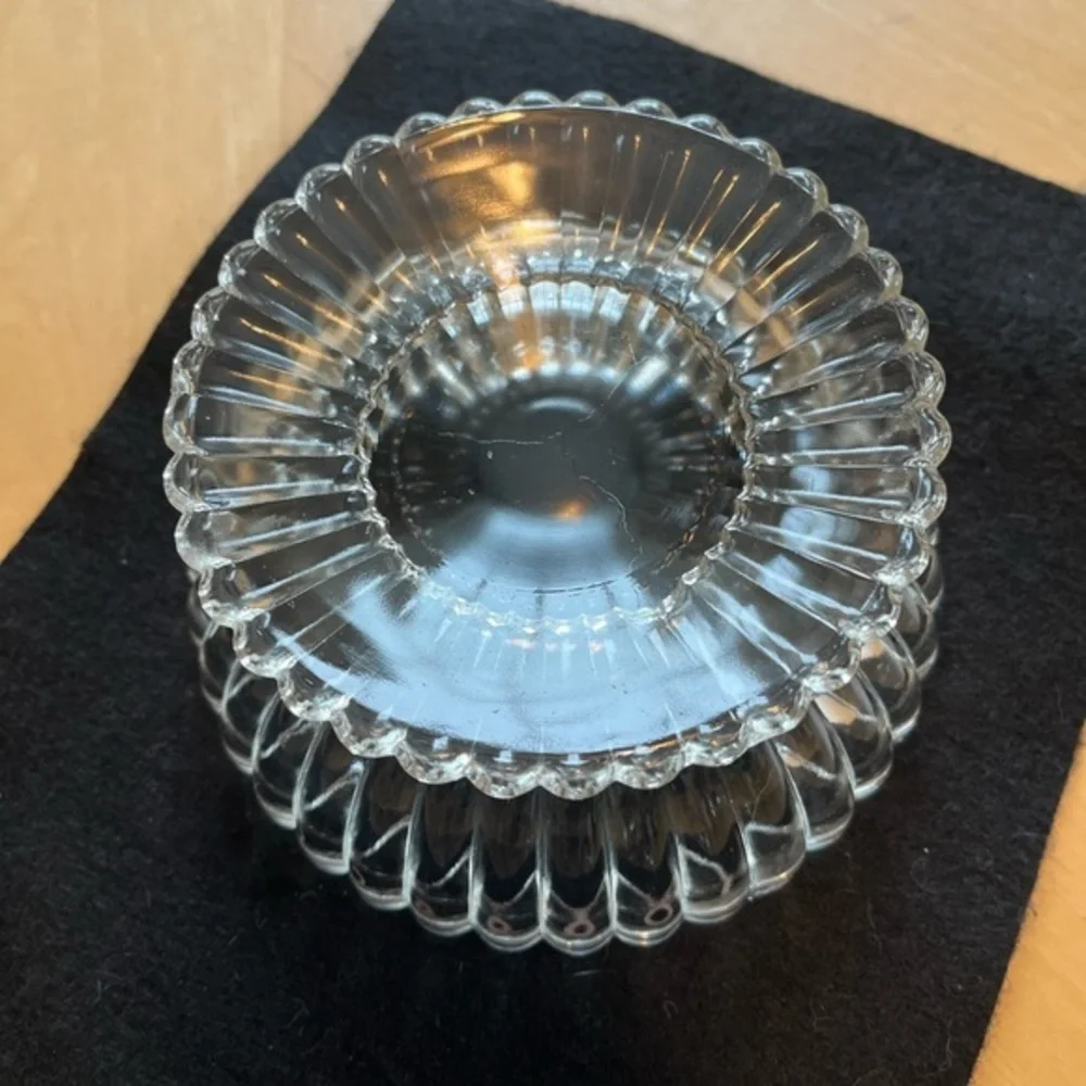 Vintage Jeannette Clear Glass Candy Dish with Lid. National Crystal Pattern.